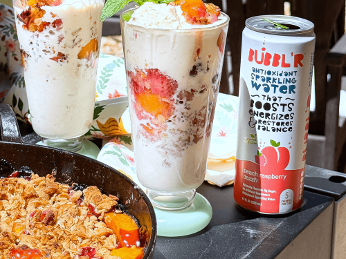 BUBBL'R peach raspberry dazzl'r with grilled berry crumble.